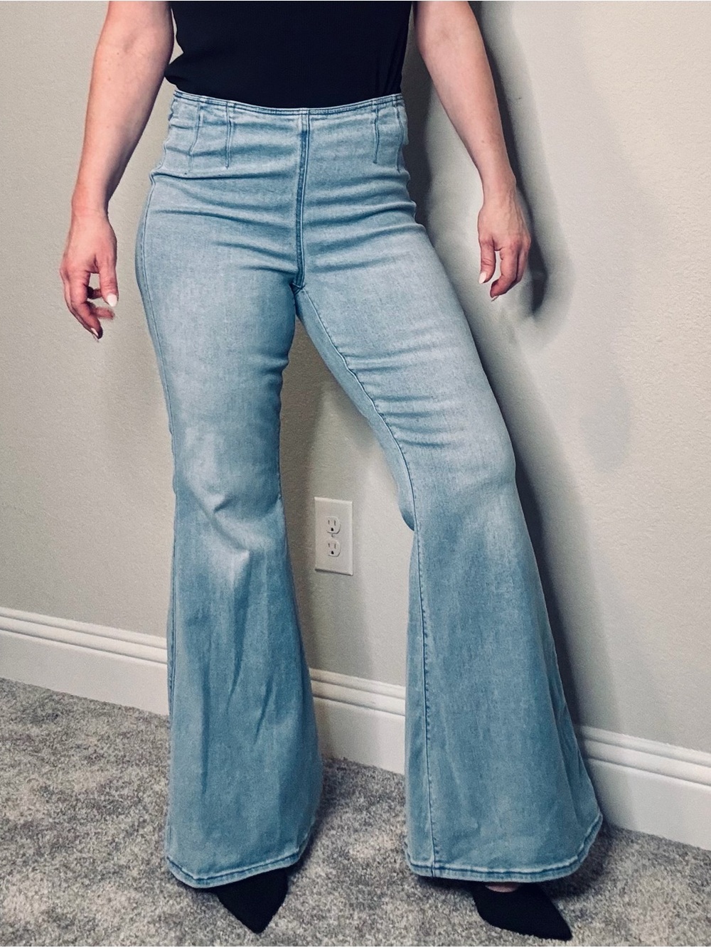 American Eagle Outfitters High Rise Light Denim Pull On Flare Jeans Sz Large